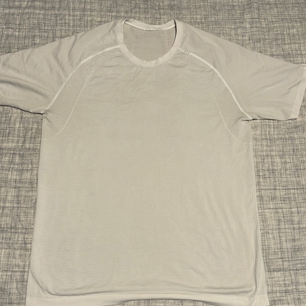 White lululemon metal vent